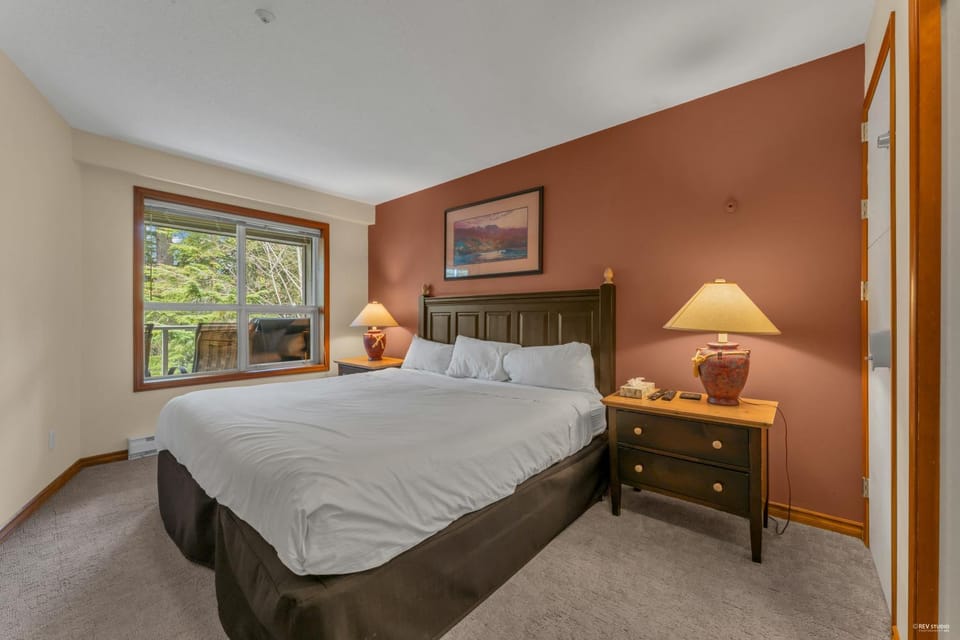 Best ski in ski out condo #3 in Aspens Apartment hotel in Whistler