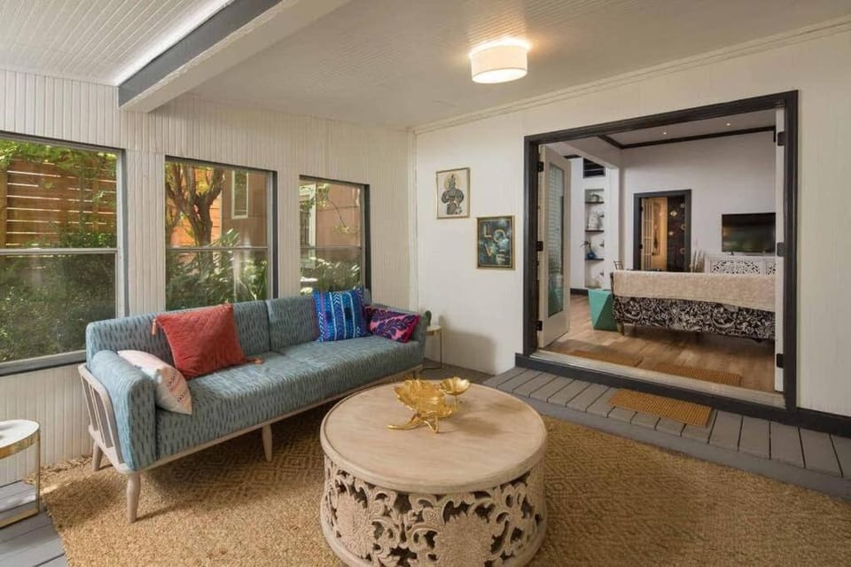 Bohemian Rhap Apartment in Atlanta