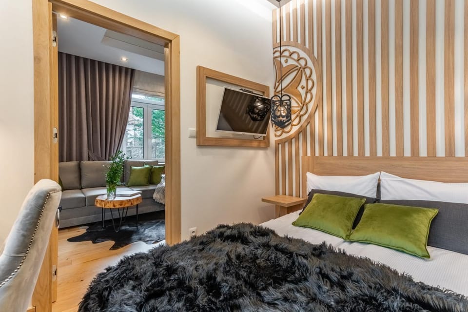 Bed, Photo of the whole room, Decorative detail, Bedroom