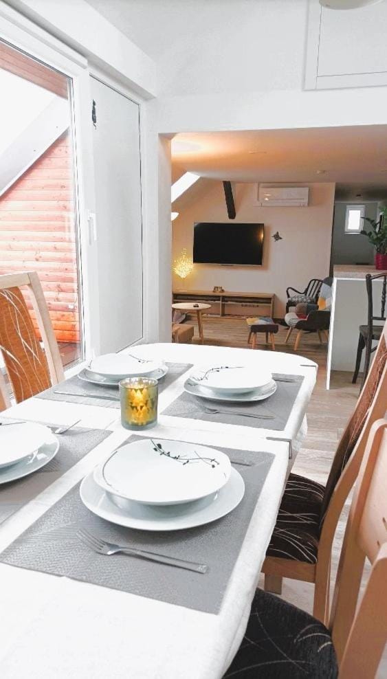 Communal lounge/ TV room, Living room, Seating area, Dining area