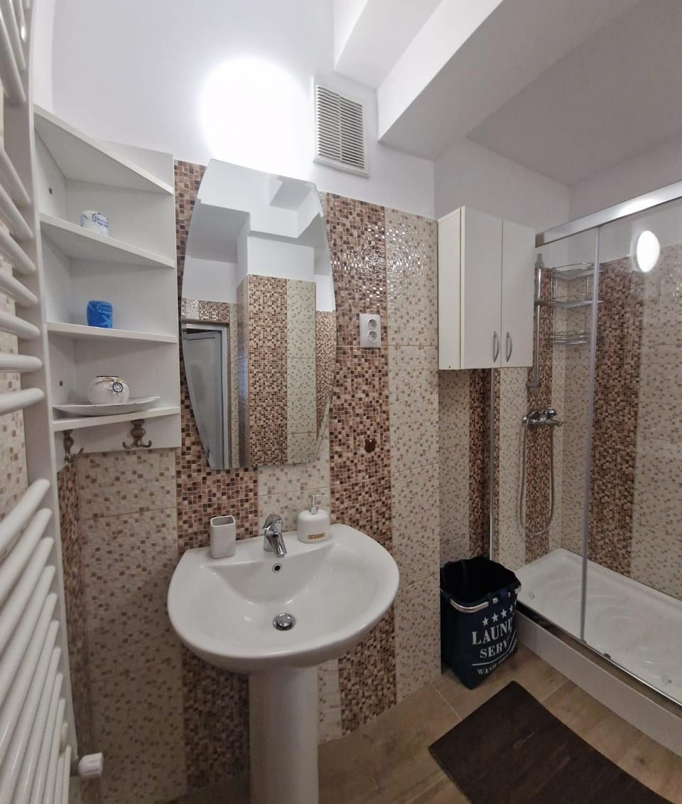 Laroka House Beautiful Apartment Universitate Center Apartment in Bucharest