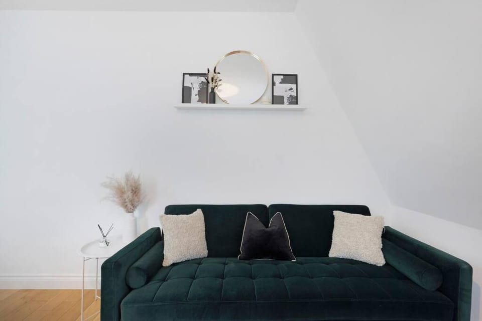 Roomy One bed loft apartment Apartment in East Hertfordshire District