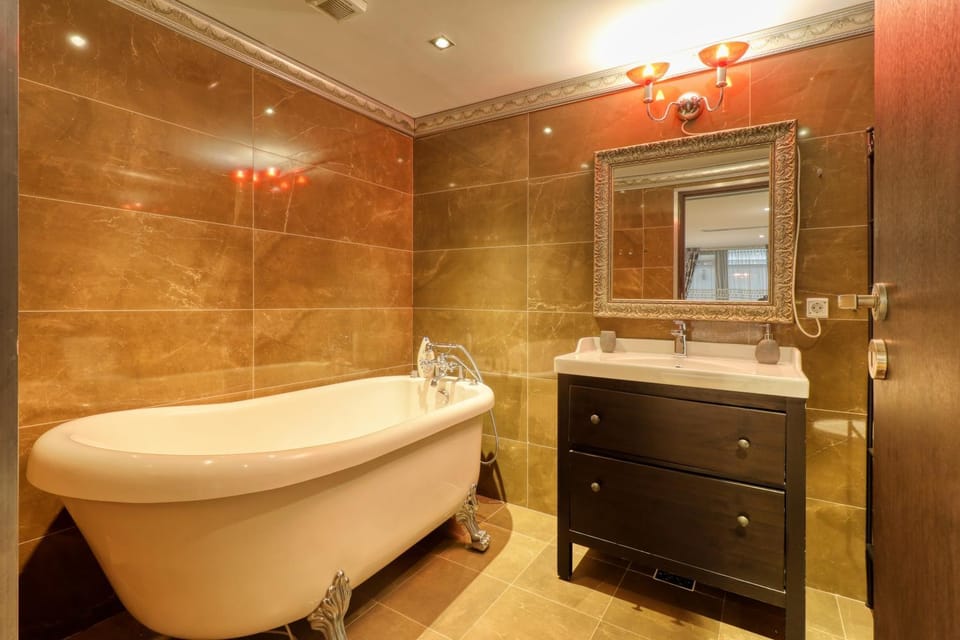 Hot Spring Bath, Hot Tub, Bathroom, Bath