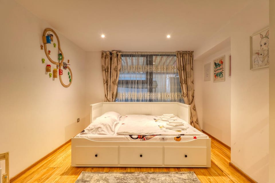 Bed, Game Room, Photo of the whole room, Kids's club, Evening entertainment, Bedroom, Entertainment, children, young children, older children