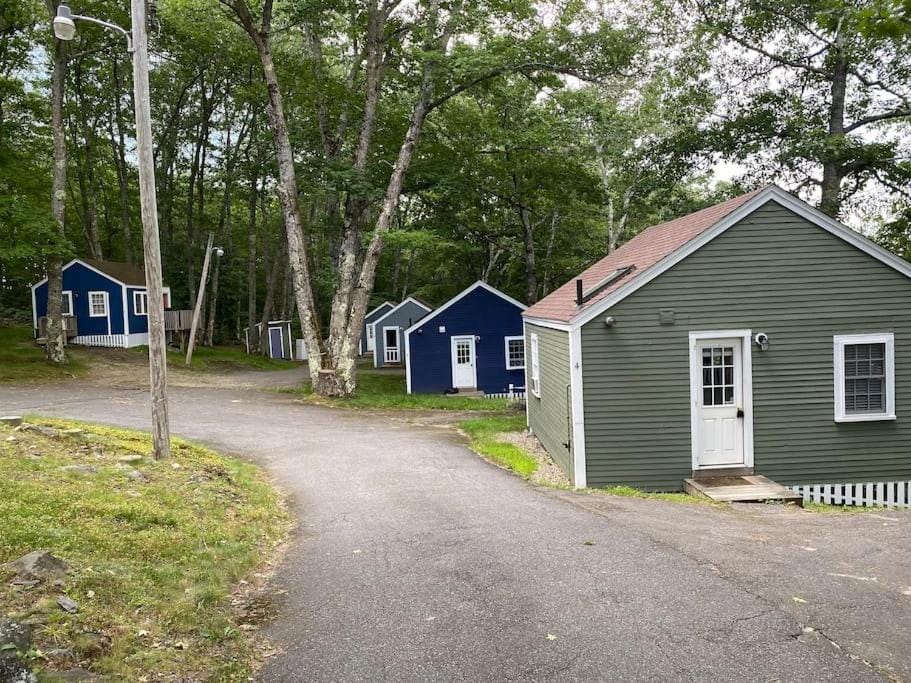 Neighbourhood, Natural landscape, Street view