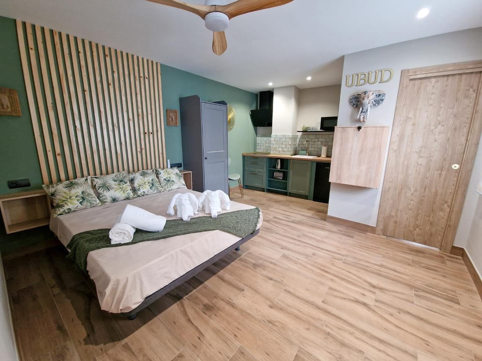Kitchen or kitchenette, Photo of the whole room, Bedroom, wardrobe