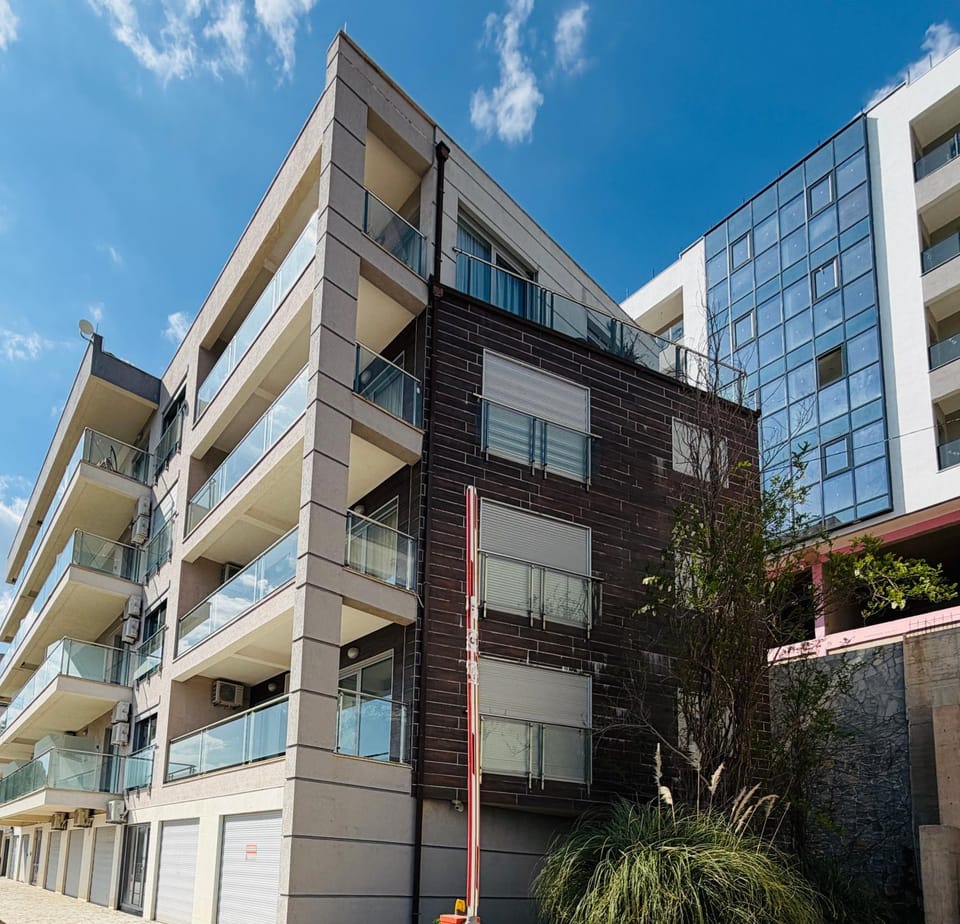 Property building, Day