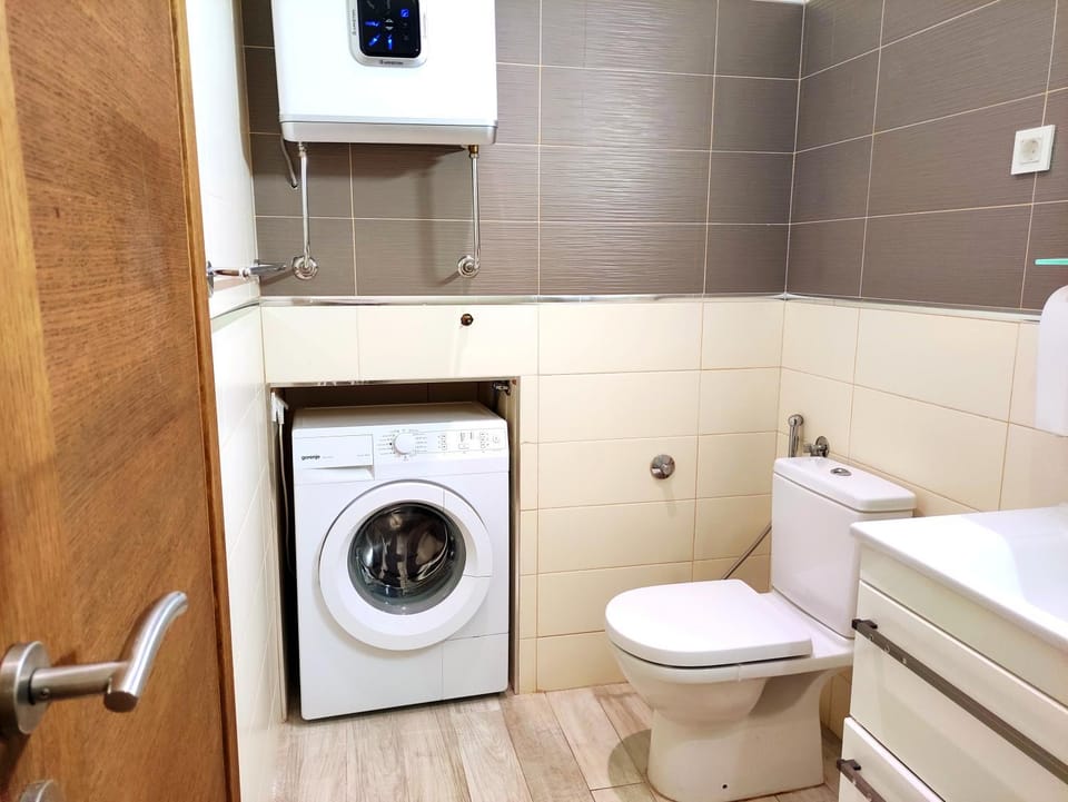 Toilet, Bathroom, washing machine