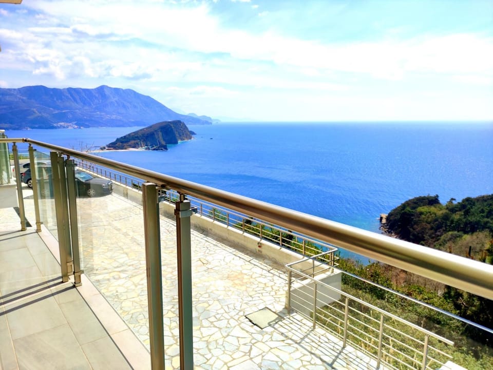 View (from property/room), Balcony/Terrace, Sea view