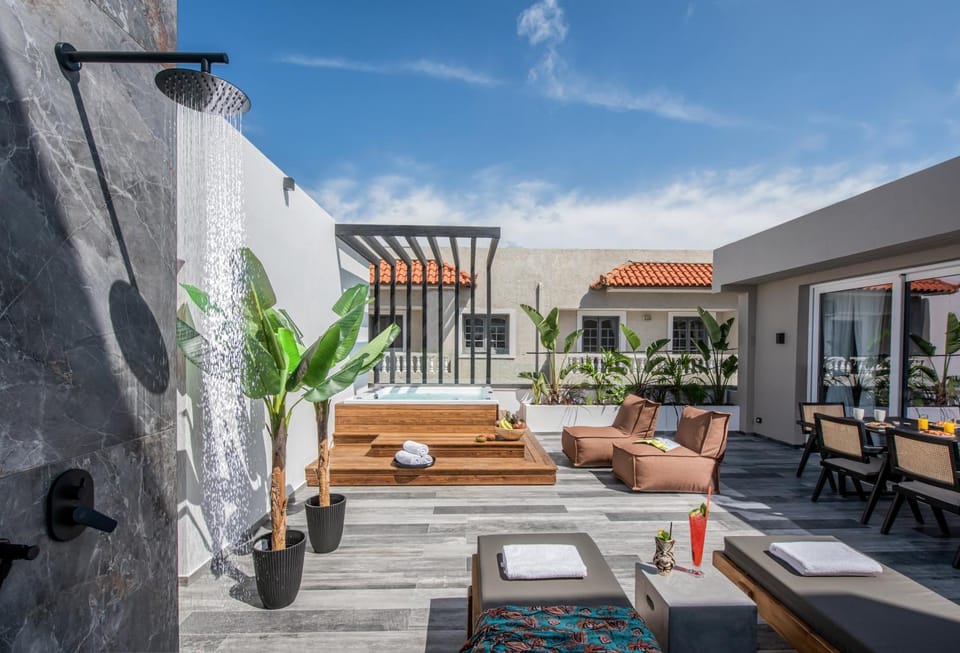 Patio, Day, Garden, Hot Tub, View (from property/room), Balcony/Terrace, Balcony/Terrace, Living room, Seating area