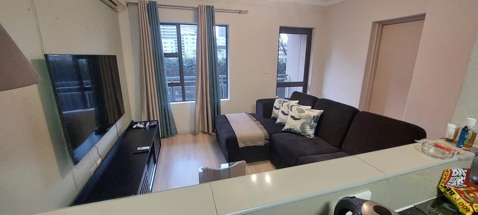 Sandton Suites Westpoint Apartment in Sandton