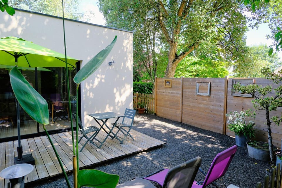 Spring, Day, Dining area