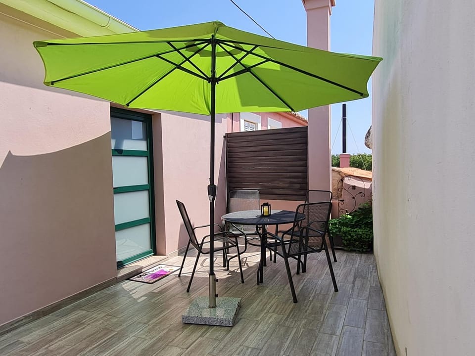 Patio, Day, Balcony/Terrace, Balcony/Terrace