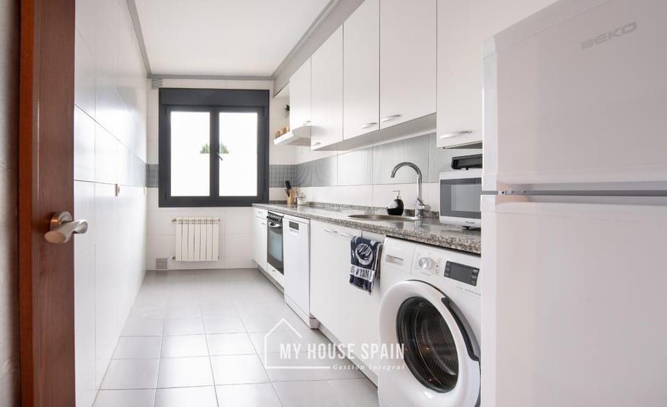 MyHouseSpain- Precioso piso Playa Poniente Apartment in Gijón