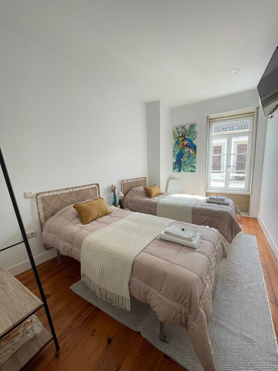 Bed, Photo of the whole room