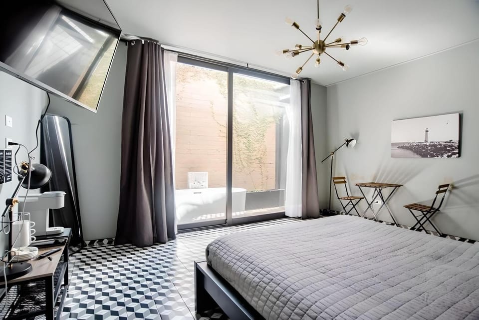 Bed, TV and multimedia, Coffee/tea facilities, Bath