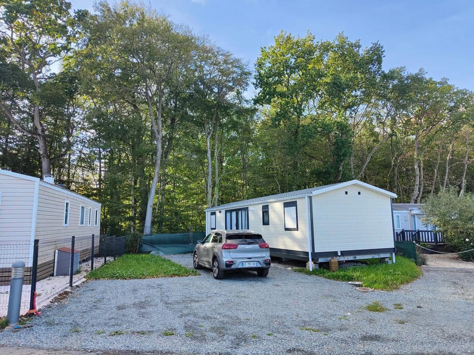 Le Colorful Chalet in Dinard