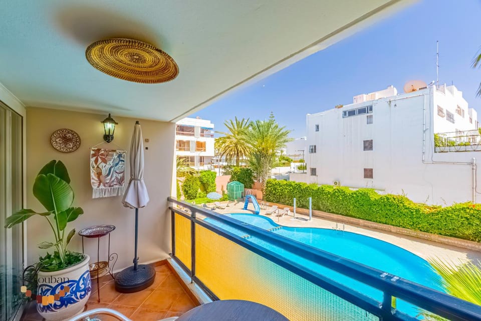 View (from property/room), Balcony/Terrace, Pool view