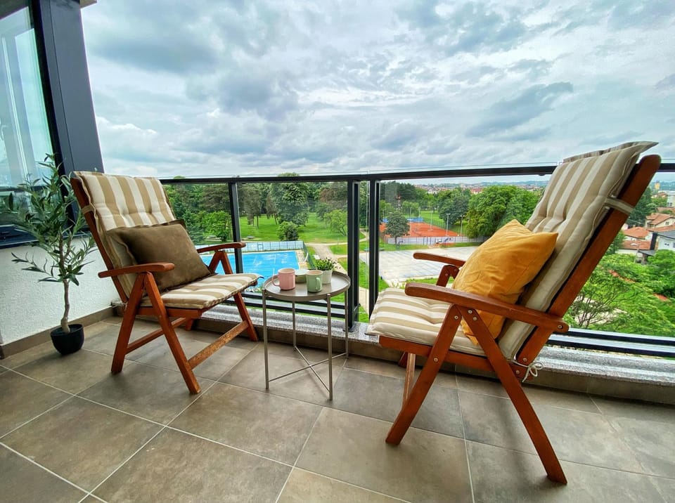 Balcony/Terrace, City view