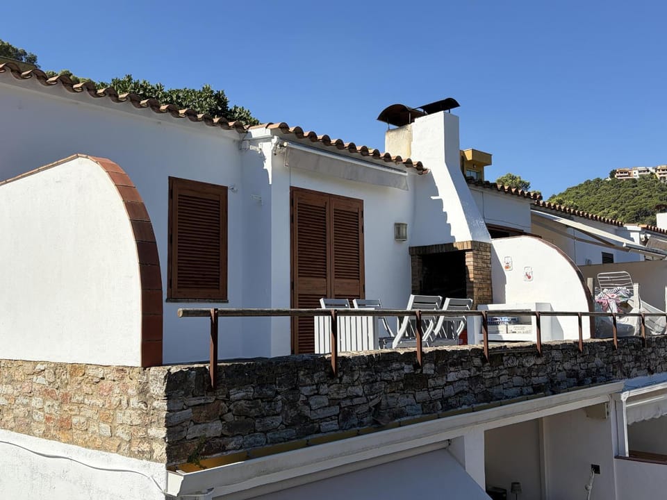 Acogedor apartamento con piscina comunitaria, cerca de la playa de Sa Tuna - ES-226-26 Apartment in Baix Empordà