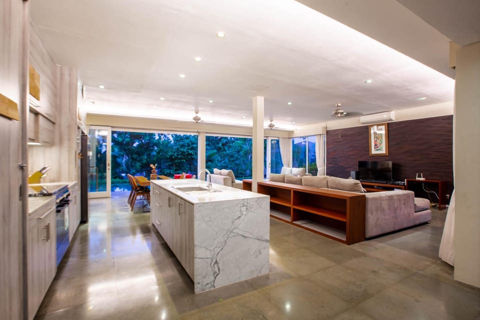 Kitchen or kitchenette, Photo of the whole room