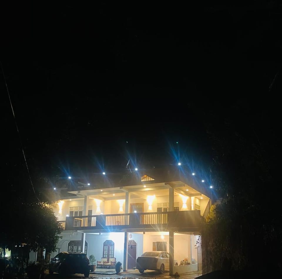 White Eco Villa Bed and Breakfast in Central Province