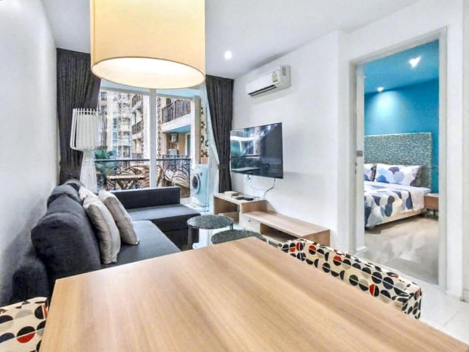 Bed, Living room, Bedroom