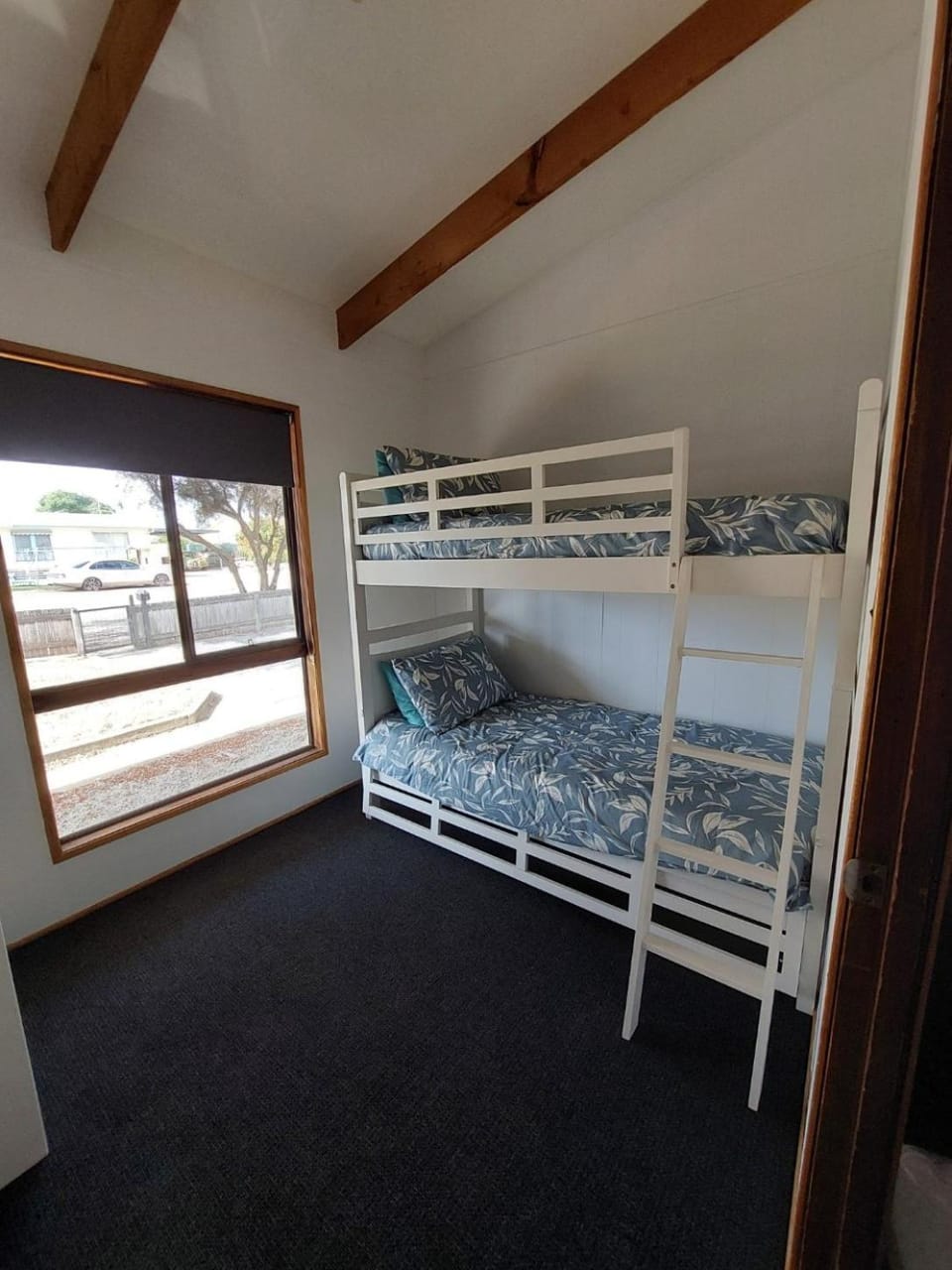Bedroom, bunk bed