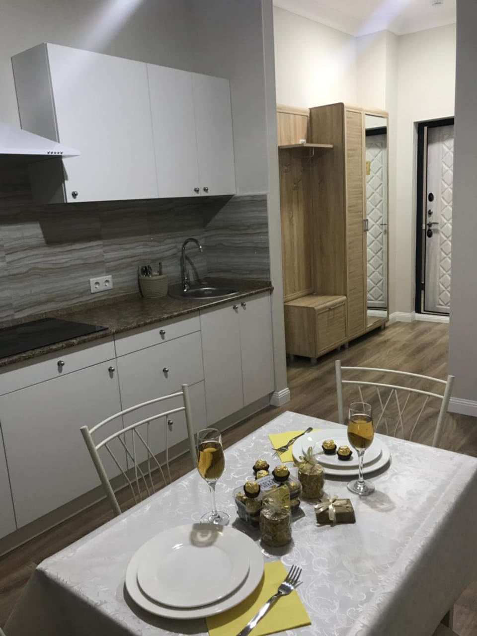 Kitchen or kitchenette