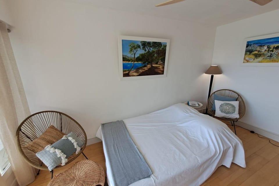 T2 vue à 100m de la plage avec parking privé Apartment in Bormes-les-Mimosas