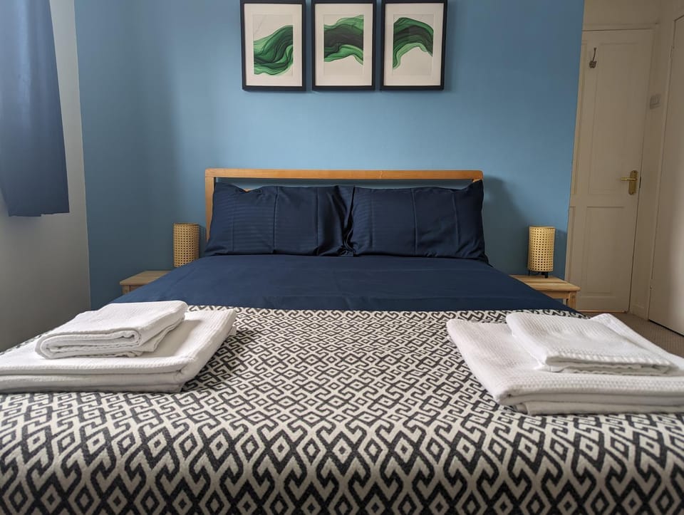 Apartment with a view, perfect for breaks and WFH Apartment in Plymouth