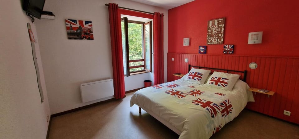 Chambres d'hôtes Les Lits des Fées Bed and Breakfast in Auvergne-Rhône-Alpes