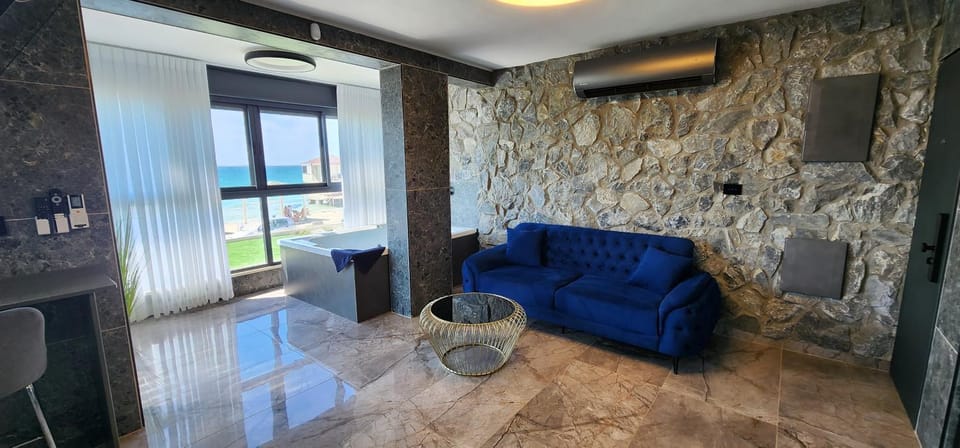 Living room, Seating area, air conditioner