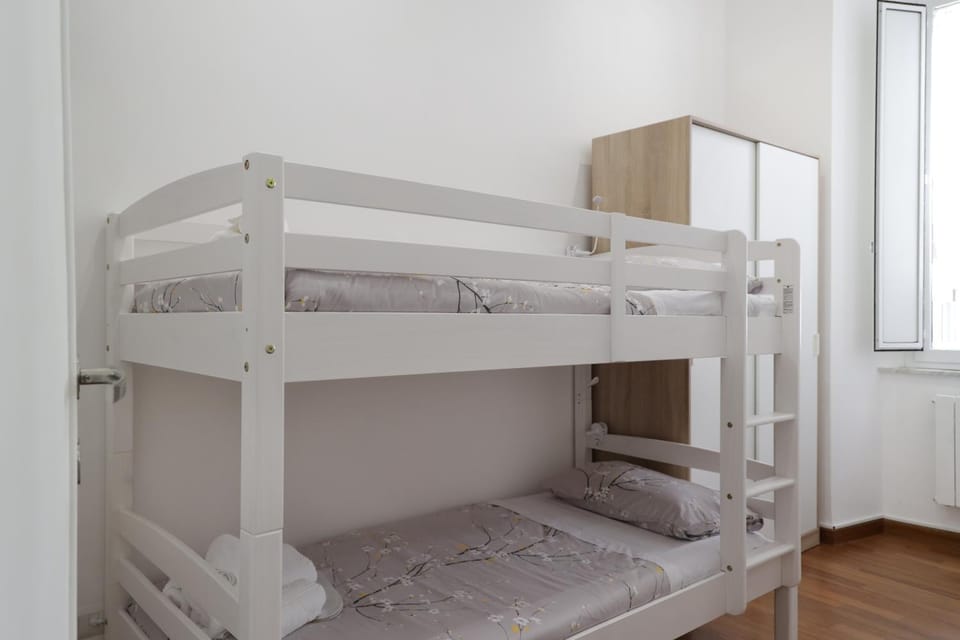 Photo of the whole room, Bedroom, bunk bed