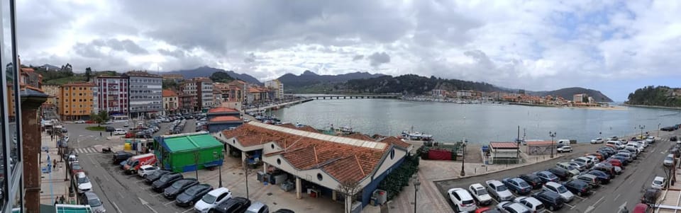 Nearby landmark, Day, Neighbourhood, Natural landscape, Bird's eye view, City view, Lake view, Mountain view, River view, Sea view, Street view, Location, Parking