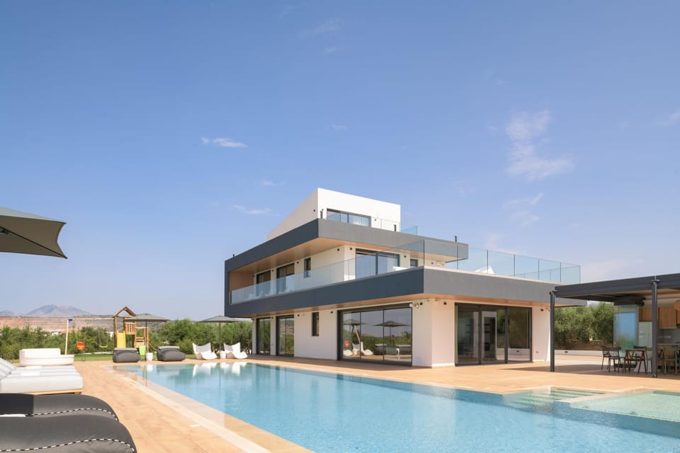 Property building, Swimming pool