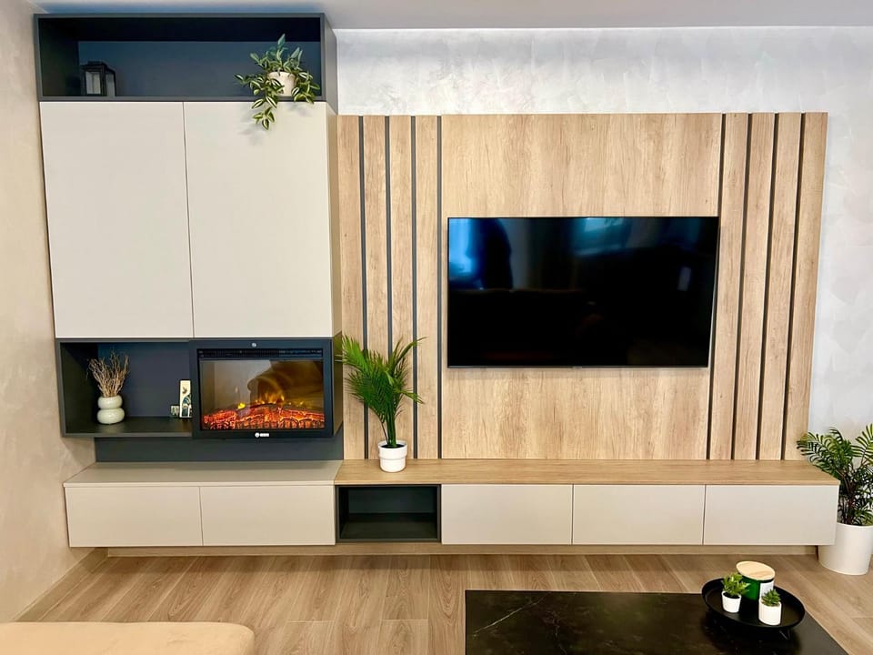 TV and multimedia, Living room, flat iron