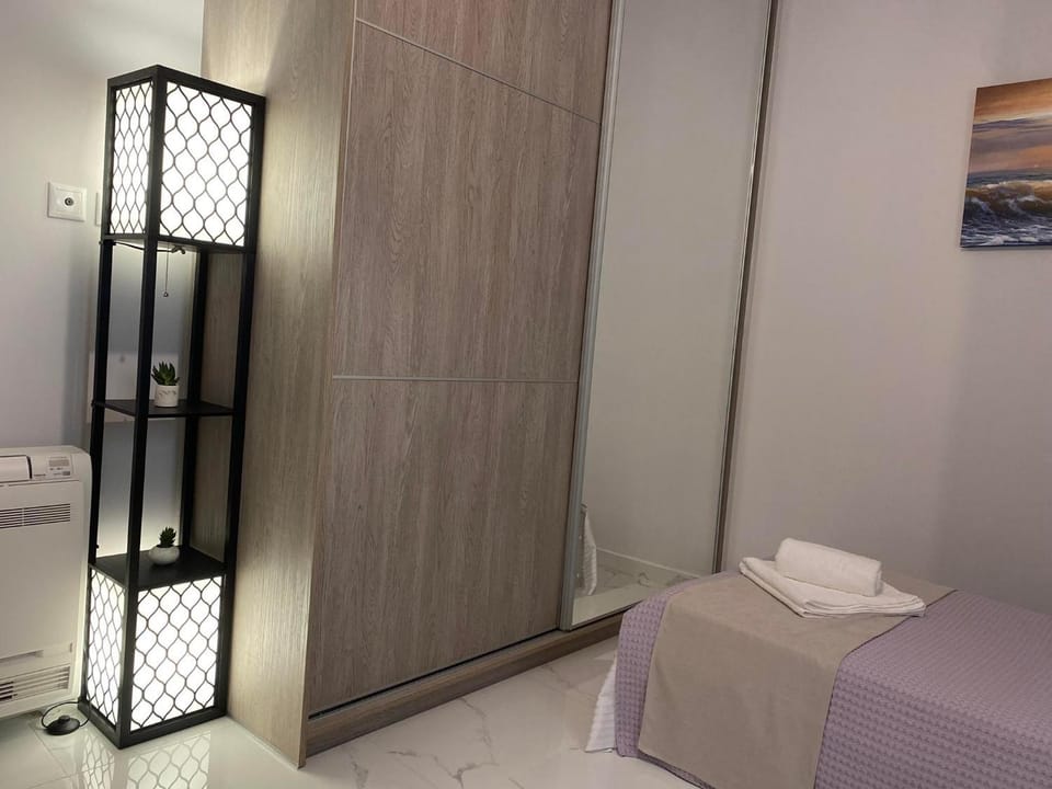 Bedroom, wardrobe