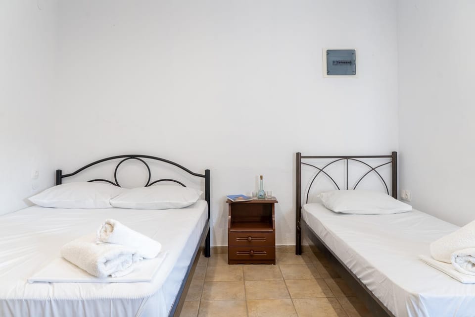 Villa Nikos Koukounaries Apartment hotel in Sporades, Greece