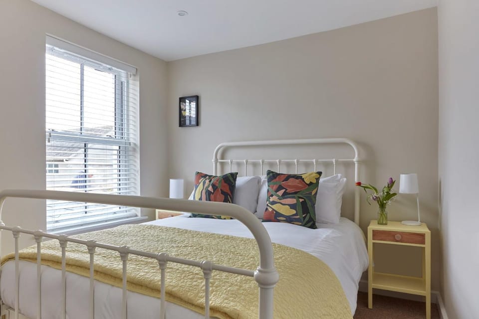 Sunbeam Cottage by Coaste House in Dover District