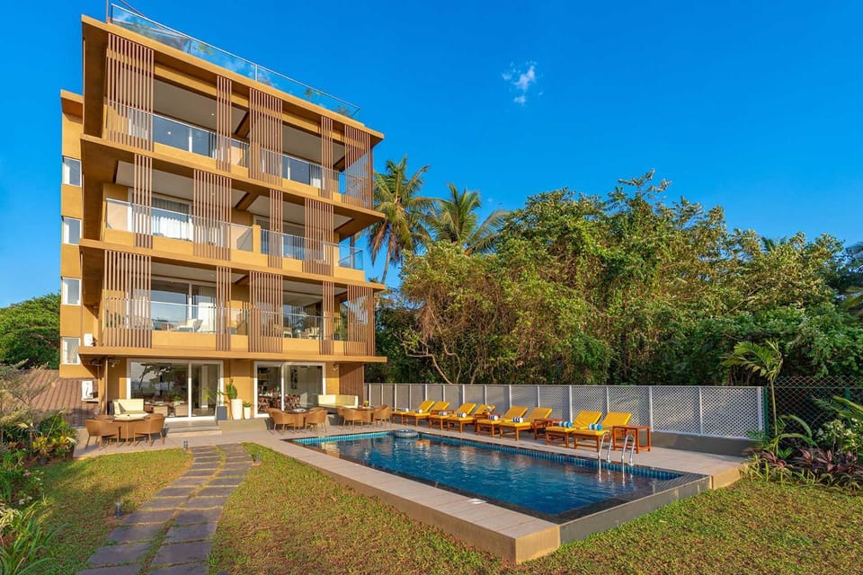 Property building, Swimming pool