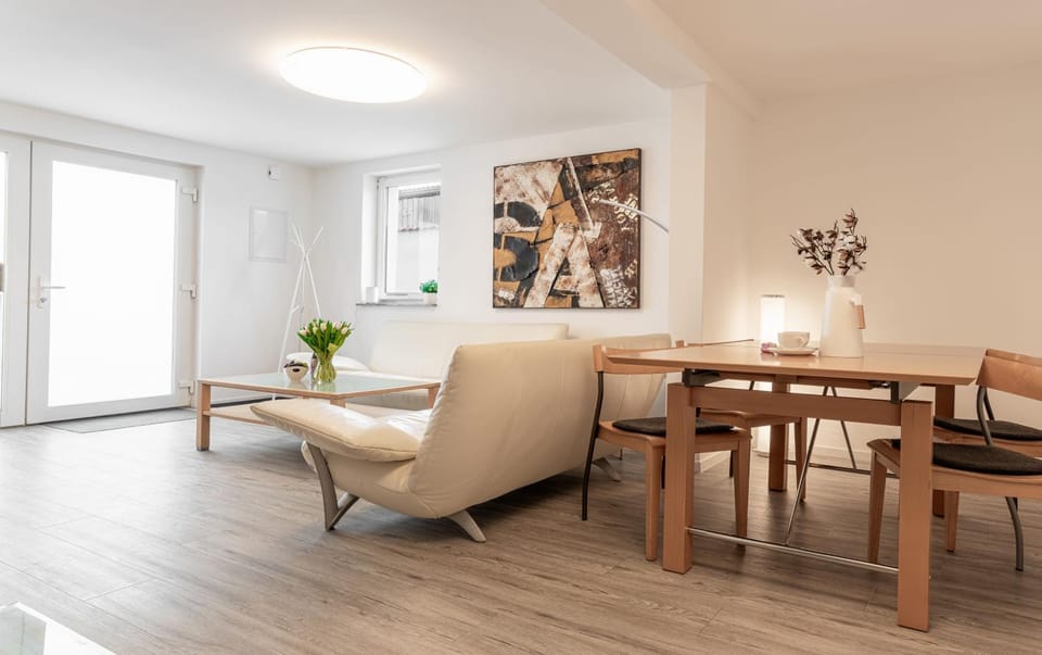 Living room, Seating area, Dining area