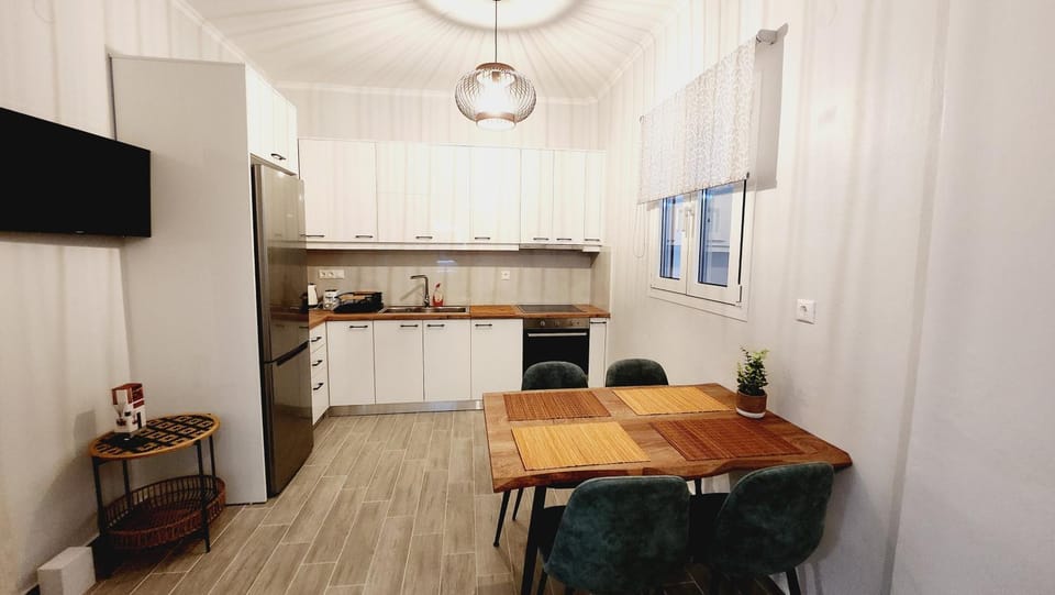 TV and multimedia, Kitchen or kitchenette, stove
