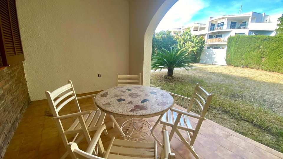Patio, Garden, Garden, Balcony/Terrace