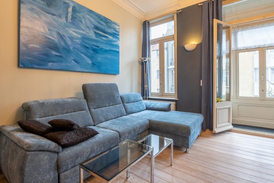 Spacious 7-Bed House in Oostende City House in Ostend