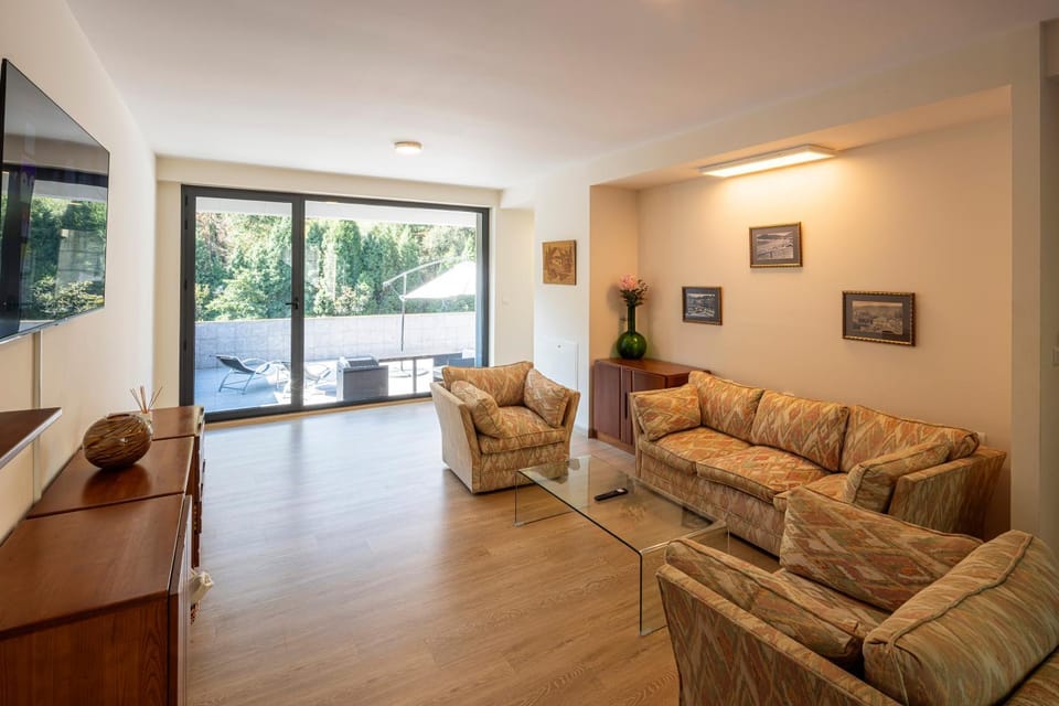 Balcony/Terrace, Living room