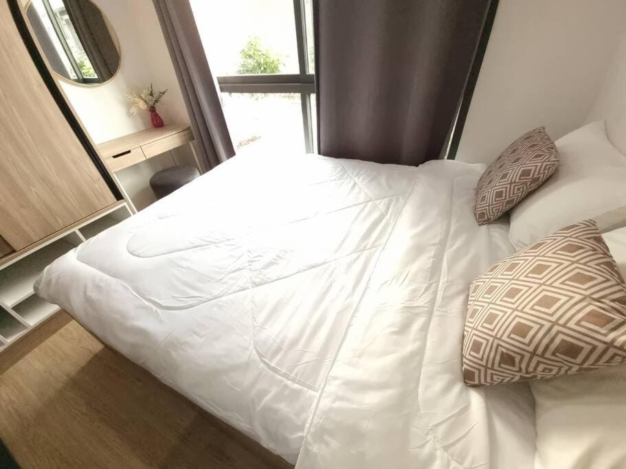 Highly Rated Sukhumvit 5Min BTS OnNut Fully Equipped Apartment in Bangkok