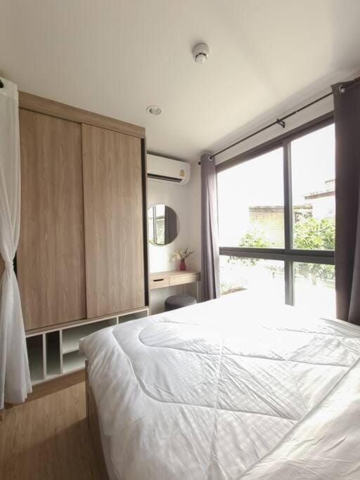 Highly Rated Sukhumvit 5Min BTS OnNut Fully Equipped Apartment in Bangkok