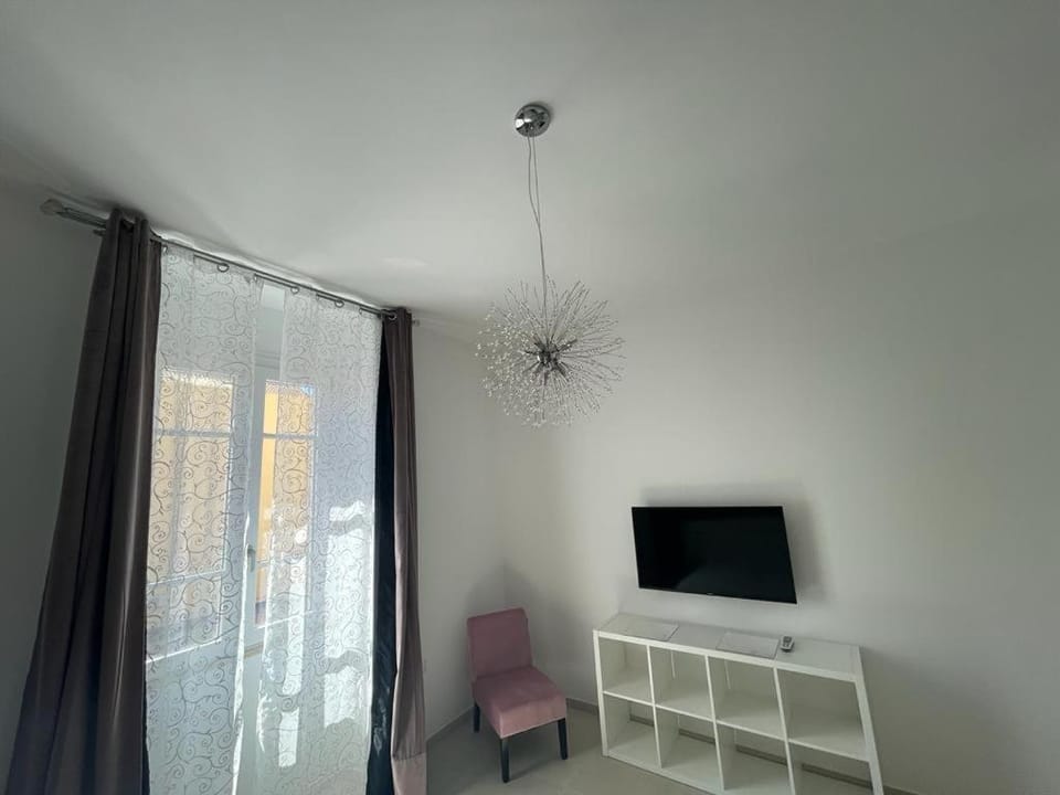 TV and multimedia, Bedroom