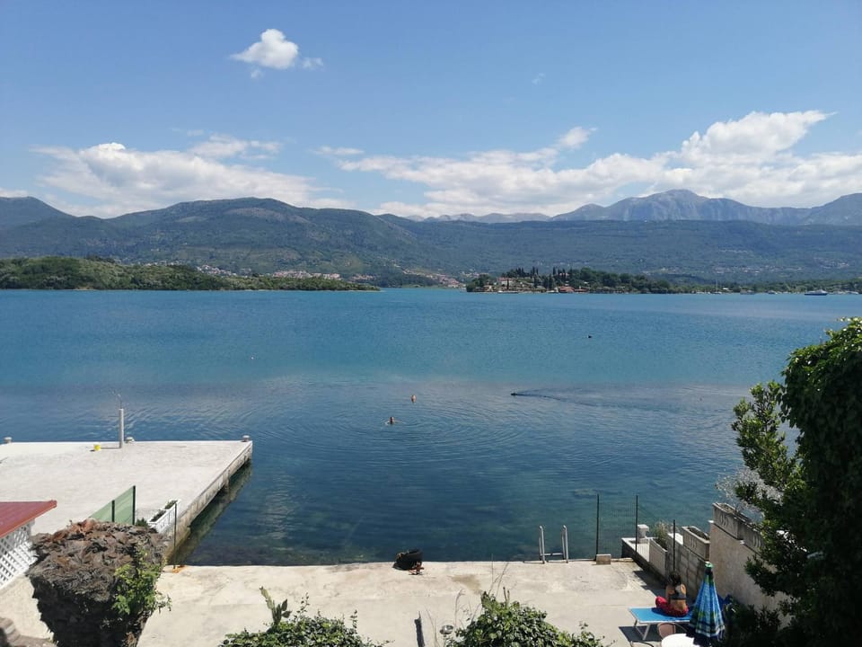 Tivat Krtole na plaži Apartment in Kotor Municipality